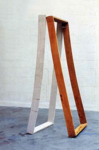 Sculpture bandée - 1998 – Bois, tarlatane. 200 x 100 x 80 cm. Denis Falgoux